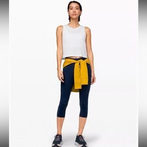 Lululemon Fast & Free Crop II Nulux
19' / 8 True Navy Yoga Athletic